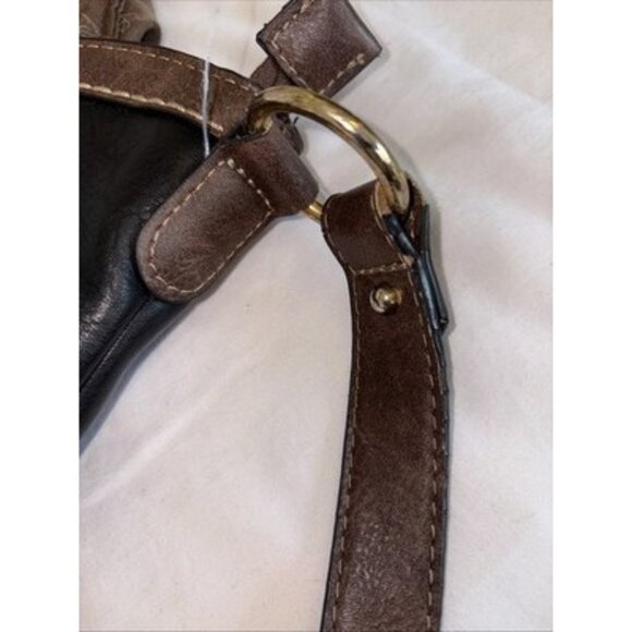 b.o.c. Born Concept Marwick Charging Crossbody Bag - Picture 13 of 15